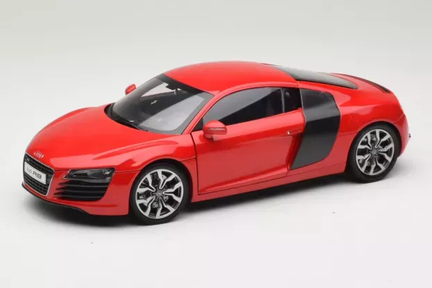 Kyosho Audi R8 4.2 Fsi V8 2007 1:18 09213R